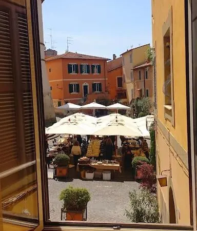 A Casa Di Giuseppe E Tiziana - Frascati Centro Storico 30 Min Di Treno Da Roma Apartment Exterior photo