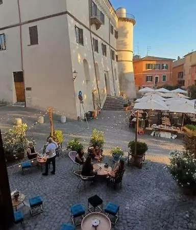 A Casa Di Giuseppe E Tiziana - Frascati Centro Storico 30 Min Di Treno Da Roma Apartment Exterior photo
