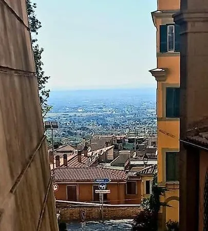 A Casa Di Giuseppe E Tiziana - Frascati Centro Storico 30 Min Di Treno Da Roma Apartment Exterior photo