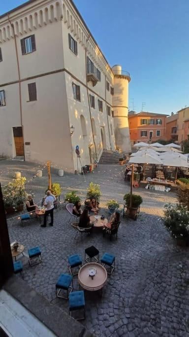A Casa Di Giuseppe E Tiziana - Centro Storico 30 Min Di Treno Da Roma Apartment *