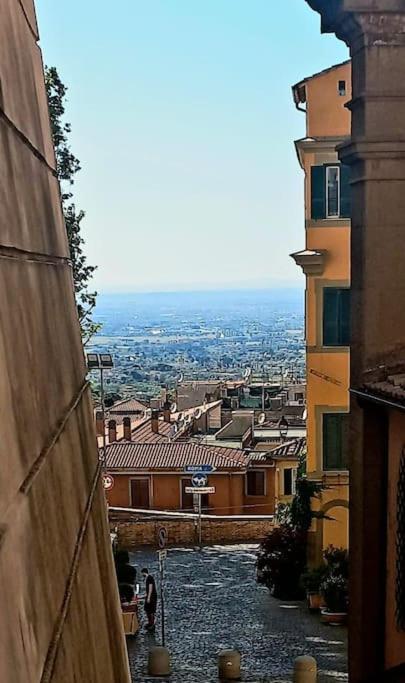 A Casa Di Giuseppe E Tiziana - Centro Storico 30 Min Di Treno Da Roma *