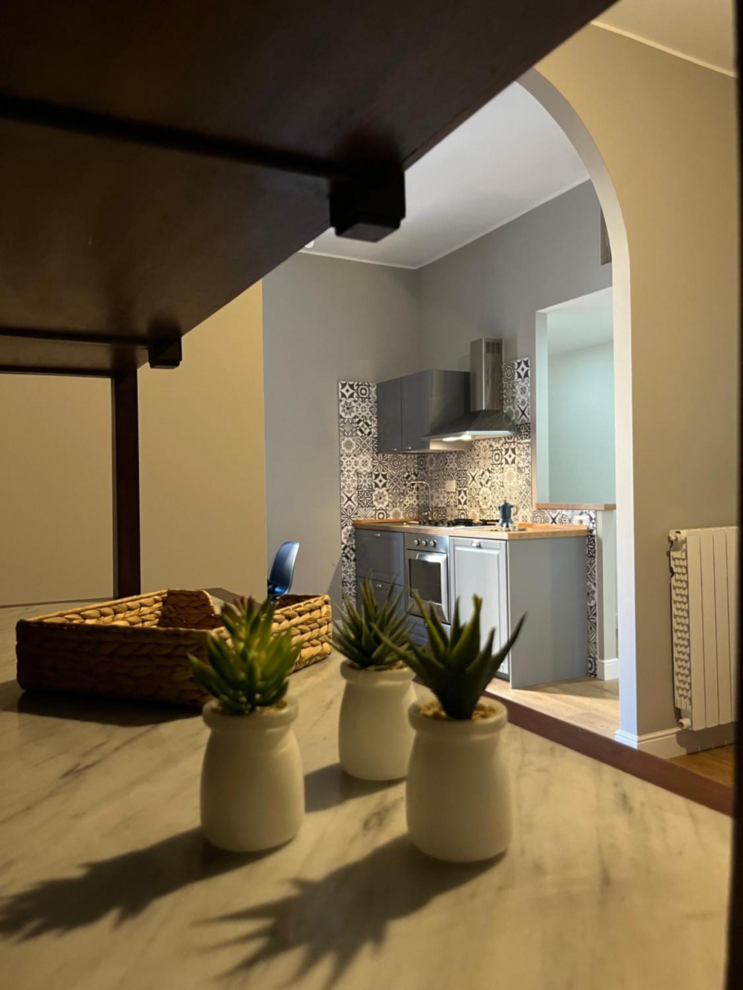 Apartment A Casa Di Giuseppe E Tiziana - Centro Storico 30 Min Di Treno Da Roma *