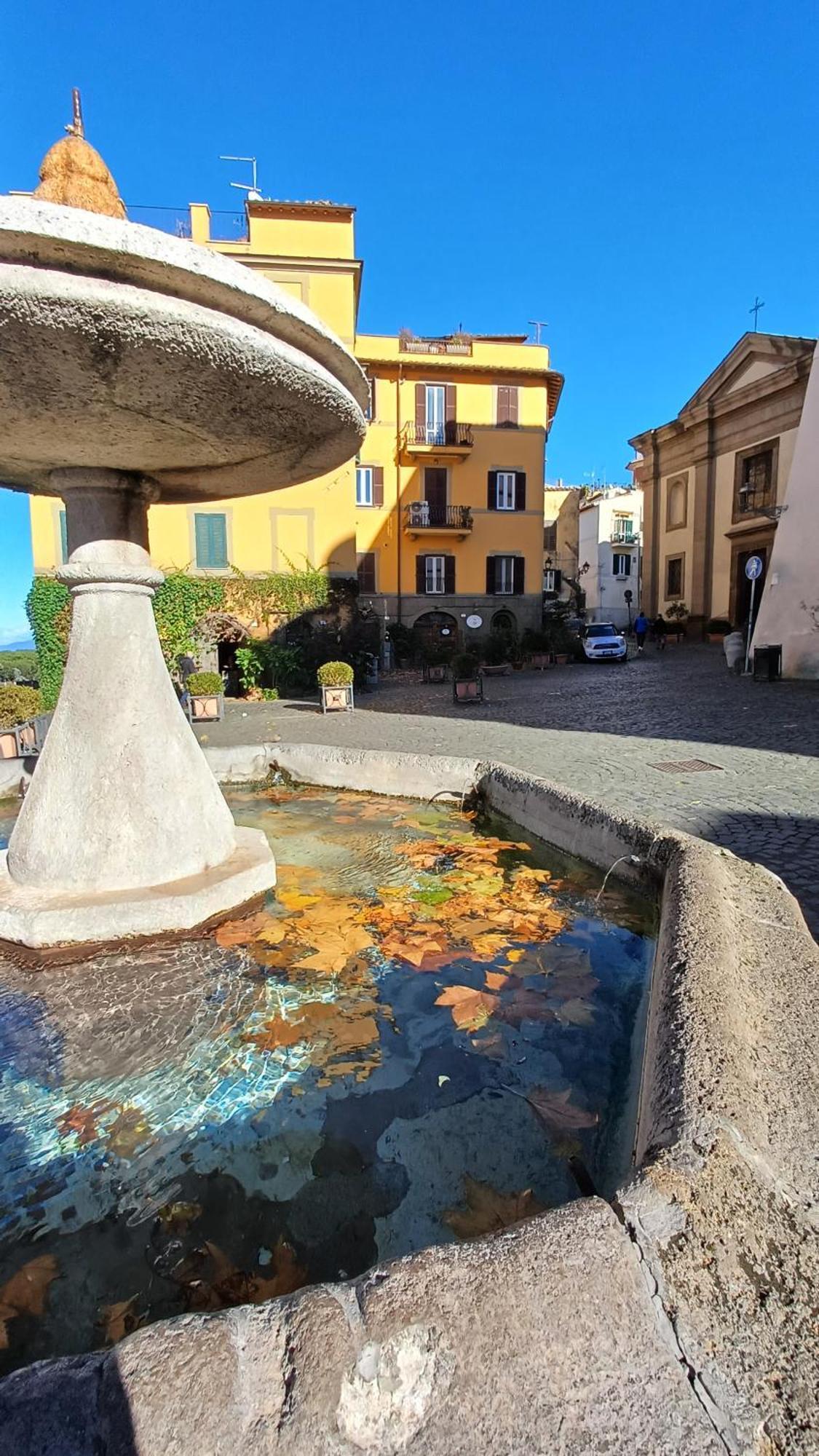 A Casa Di Giuseppe E Tiziana - Centro Storico 30 Min Di Treno Da Roma *